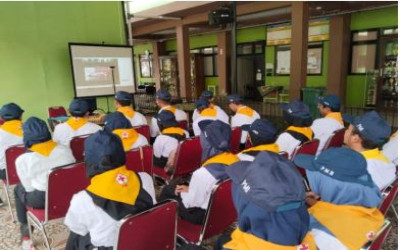 SMKN 5 jakarta Dilantik Virtual PMR- PMI Kota Jakarta Timur.